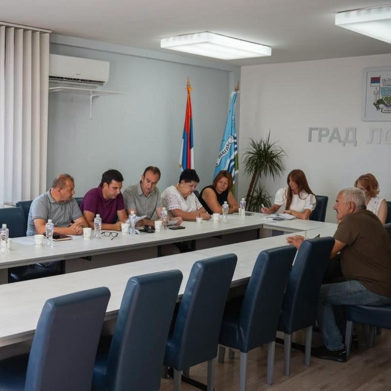 Лозница наставља разговоре са грађанима: у фокусу путеви, водоснабдевање и комунална инфраструктура