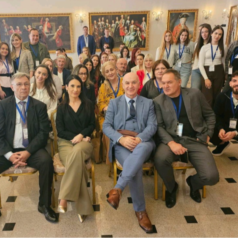 Снежана, смрзли смо се!